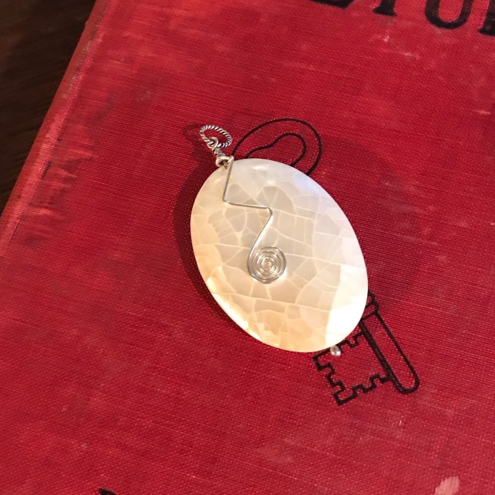 Sterling silver and mother of pearl pendant